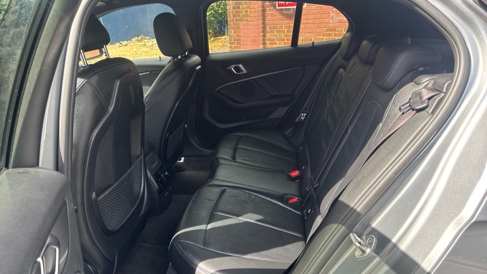 BMW 1 Series 118d M Sport 5dr Step Auto [Live Cockpit Pro] Diesel Hatchback - Image 16