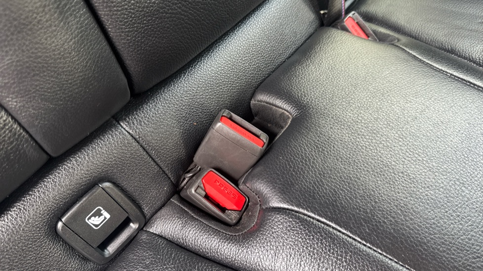 BMW 1 Series 118d M Sport 5dr Step Auto [Live Cockpit Pro] Diesel Hatchback - Image 17