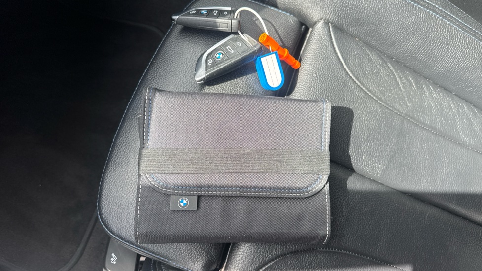 BMW 1 Series 118d M Sport 5dr Step Auto [Live Cockpit Pro] Diesel Hatchback - Image 19