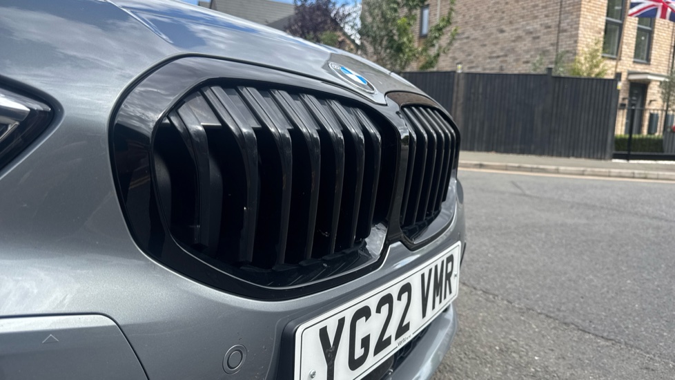 BMW 1 Series 118d M Sport 5dr Step Auto [Live Cockpit Pro] Diesel Hatchback - Image 37