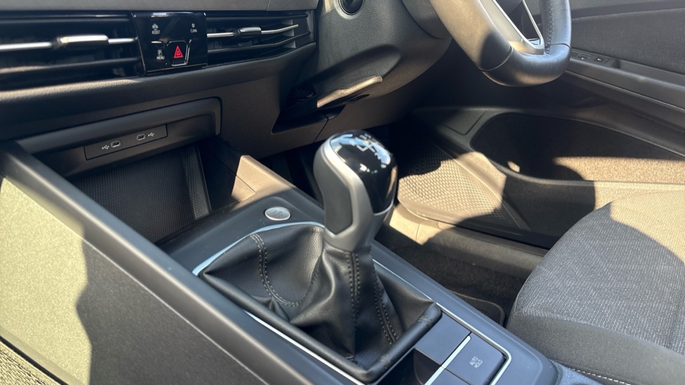 Volkswagen Golf 1.5 TSI Life 5dr Petrol Hatchback - Image 13