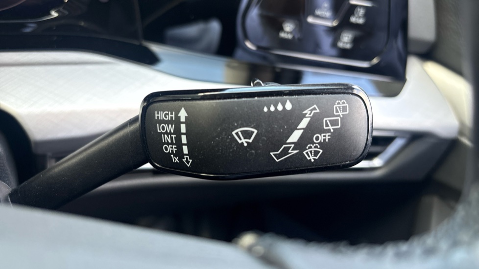 Volkswagen Golf 1.5 TSI Life 5dr Petrol Hatchback - Image 35