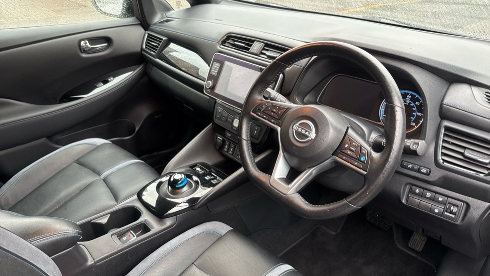 Nissan LEAF 160kW e+ Tekna 59kWh 5dr Auto Electric Hatchback - Image 11