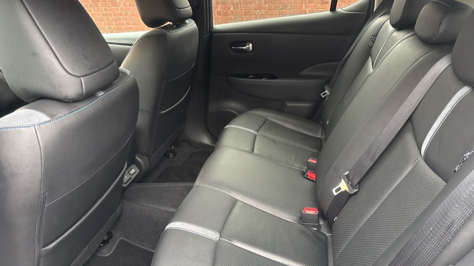 Nissan LEAF 160kW e+ Tekna 59kWh 5dr Auto Electric Hatchback - Image 16
