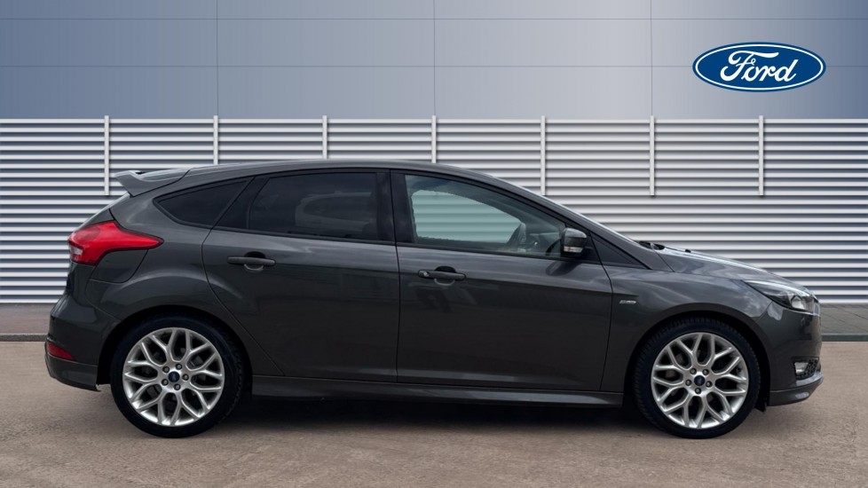 Ford Focus 1.5 EcoBoost ST-Line 5dr Petrol Hatchback - Image 5