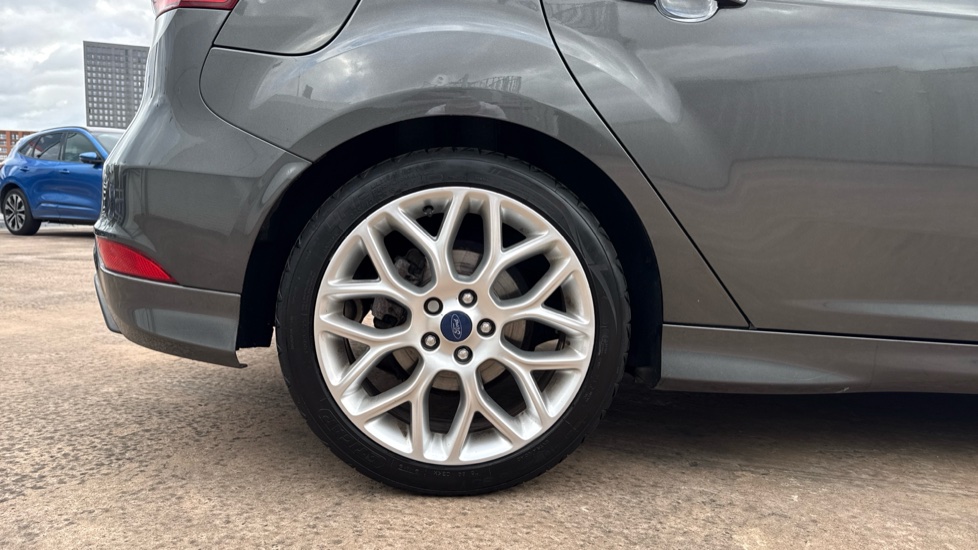 Ford Focus 1.5 EcoBoost ST-Line 5dr Petrol Hatchback - Image 7