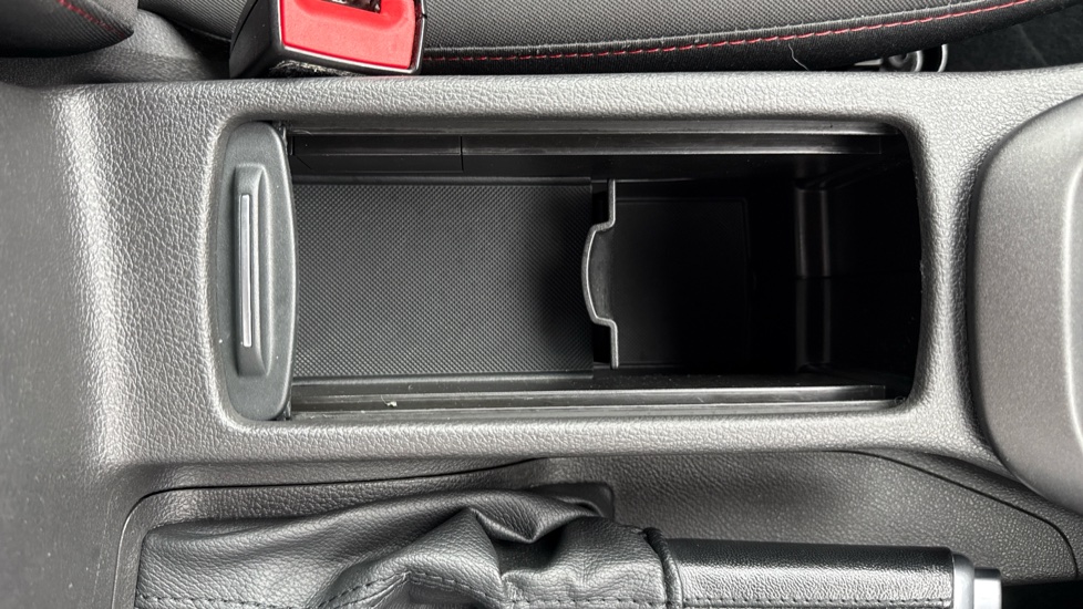 Ford Focus 1.5 EcoBoost ST-Line 5dr Petrol Hatchback - Image 35