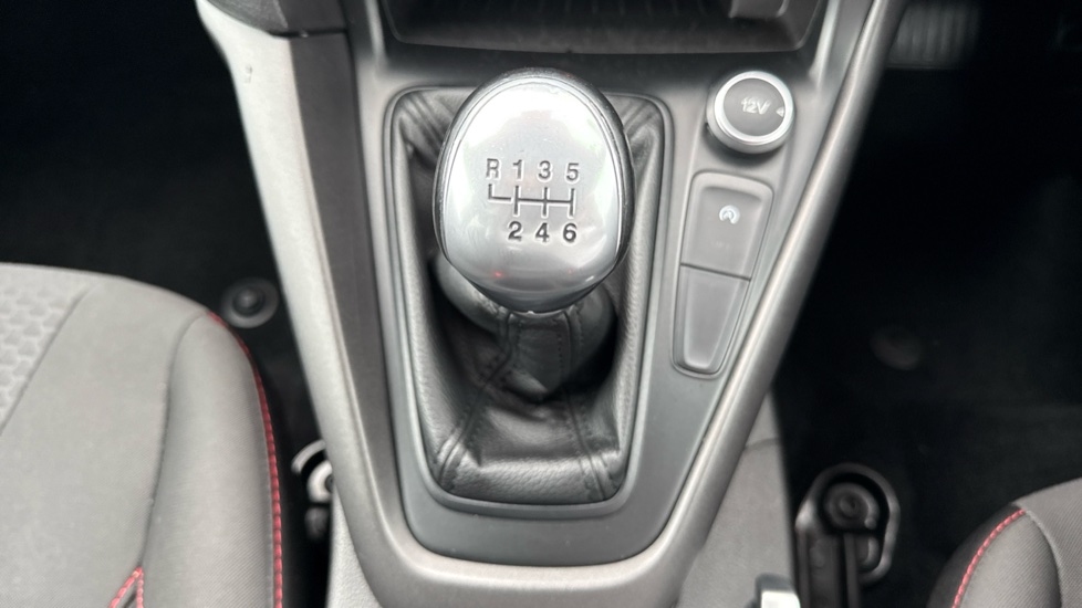 Ford Focus 1.5 EcoBoost ST-Line 5dr Petrol Hatchback - Image 36