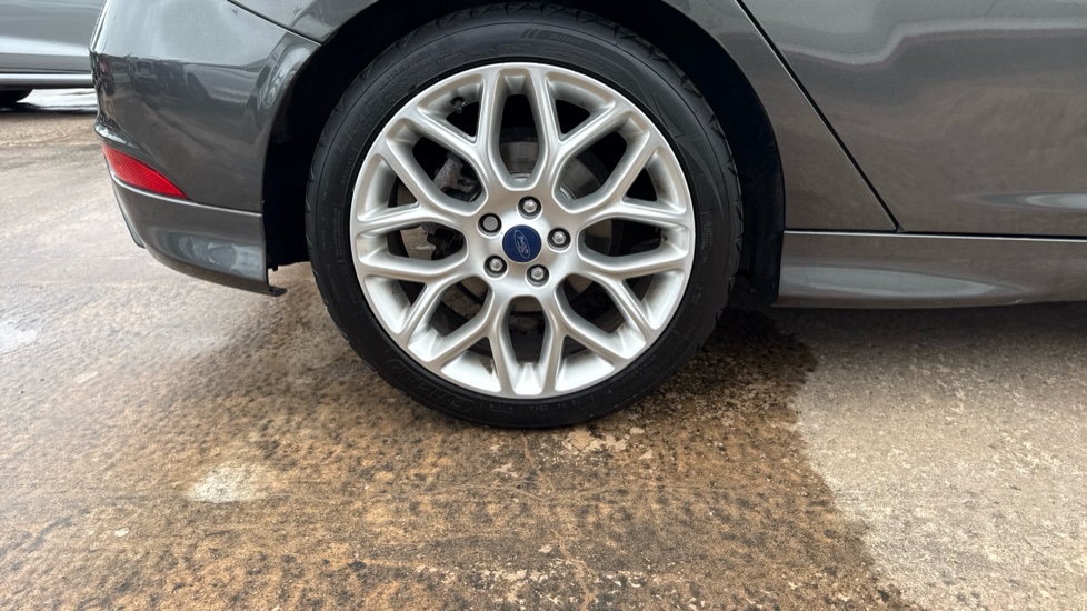 Ford Focus 1.5 EcoBoost ST-Line 5dr Petrol Hatchback - Image 38
