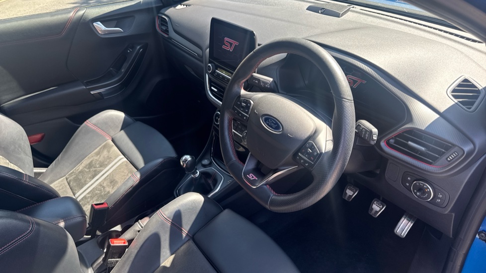 Ford Puma ST 1.5 EcoBoost ST 5dr Petrol Hatchback - Image 11