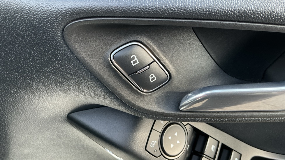 Ford Fiesta 1.0 EcoBoost ST-Line 5dr Petrol Hatchback - Image 39