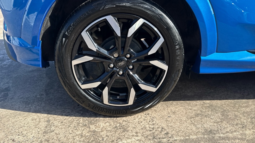 Ford Puma 1.0 EcoBoost Hybrid mHEV ST-Line X 5dr Petrol Hatchback - Image 22