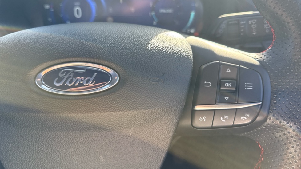 Ford Puma 1.0 EcoBoost Hybrid mHEV ST-Line X 5dr Petrol Hatchback - Image 37