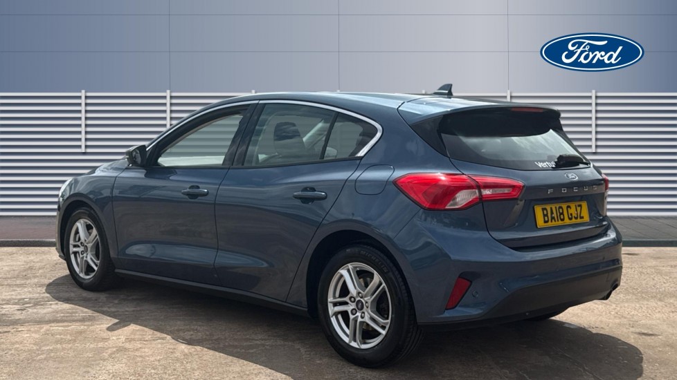 Ford Focus 1.0 EcoBoost 100 Zetec 5dr Petrol Hatchback - Image 2