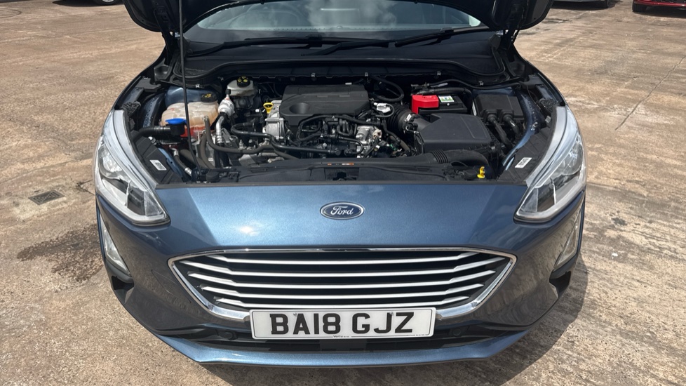 Ford Focus 1.0 EcoBoost 100 Zetec 5dr Petrol Hatchback - Image 8
