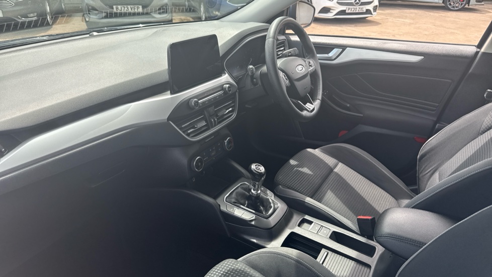 Ford Focus 1.0 EcoBoost 100 Zetec 5dr Petrol Hatchback - Image 9