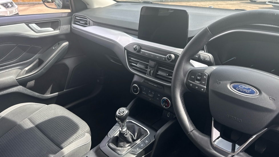 Ford Focus 1.0 EcoBoost 100 Zetec 5dr Petrol Hatchback - Image 14