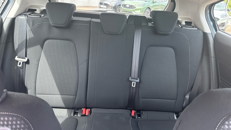 Ford Focus 1.0 EcoBoost 100 Zetec 5dr Petrol Hatchback - Image 15