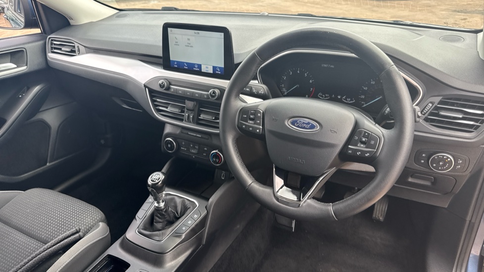 Ford Focus 1.0 EcoBoost 100 Zetec 5dr Petrol Hatchback - Image 38