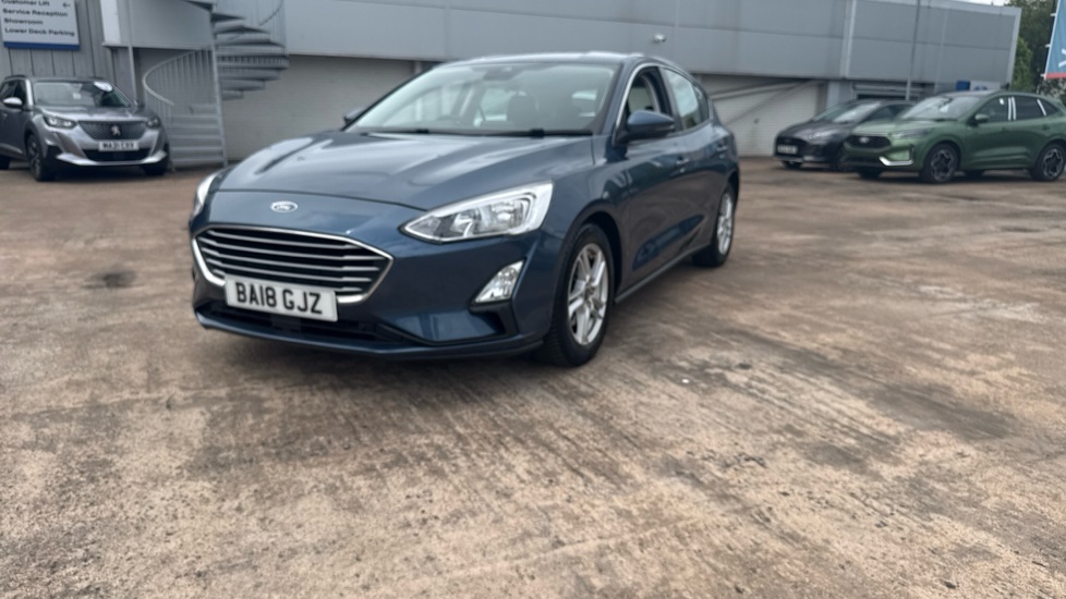 Ford Focus 1.0 EcoBoost 100 Zetec 5dr Petrol Hatchback - Image 41