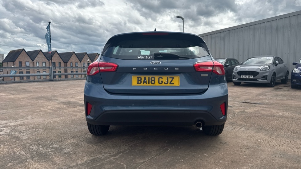Ford Focus 1.0 EcoBoost 100 Zetec 5dr Petrol Hatchback - Image 45