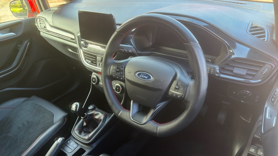 Ford Fiesta 1.0 EcoBoost Hybrid mHEV 125 ST-Line X 5dr Petrol Hatchback - Image 11