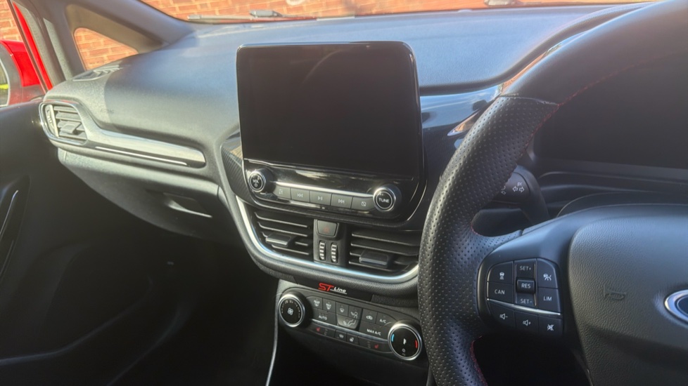Ford Fiesta 1.0 EcoBoost Hybrid mHEV 125 ST-Line X 5dr Petrol Hatchback - Image 14