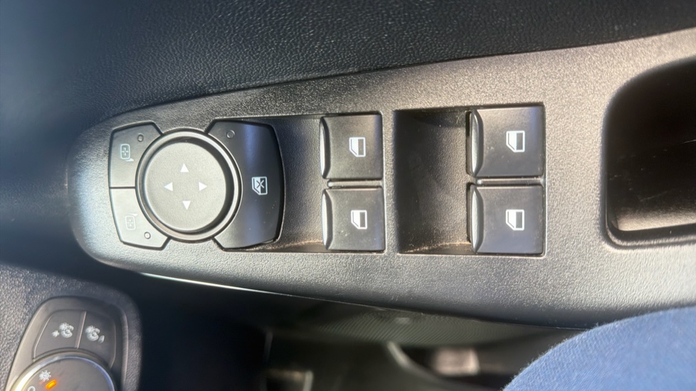 Ford Fiesta 1.0 EcoBoost Hybrid mHEV 125 ST-Line X 5dr Petrol Hatchback - Image 30