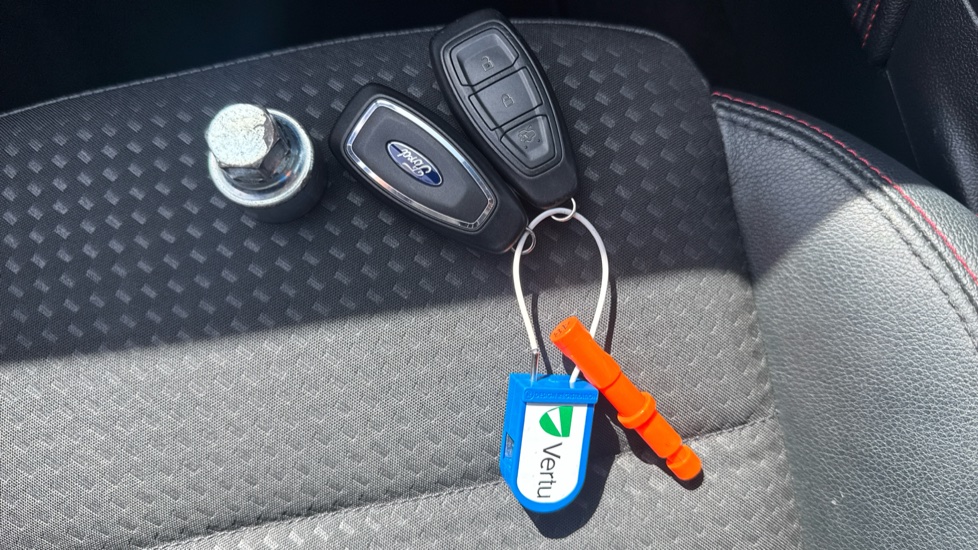 Ford Focus 1.0 EcoBoost Hybrid mHEV 125 ST-Line X Edition 5dr Petrol Hatchback - Image 19