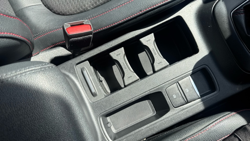 Ford Focus 1.0 EcoBoost Hybrid mHEV 125 ST-Line X Edition 5dr Petrol Hatchback - Image 28