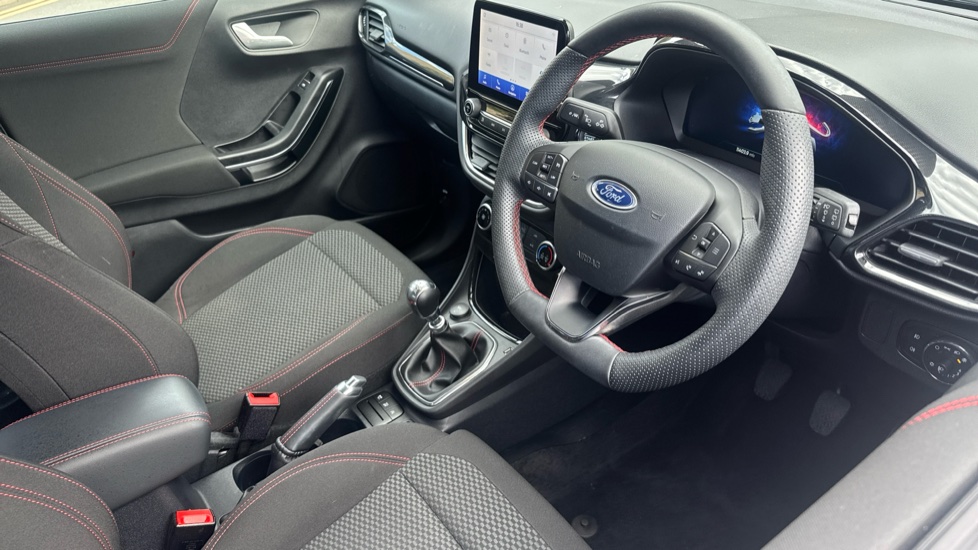 Ford Puma 1.0 EcoBoost Hybrid mHEV ST-Line 5dr Petrol Hatchback - Image 39