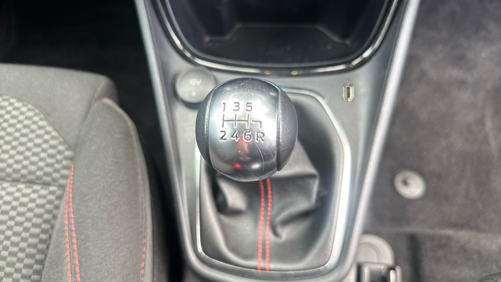 Ford Puma 1.0 EcoBoost Hybrid mHEV ST-Line 5dr Petrol Hatchback - Image 40