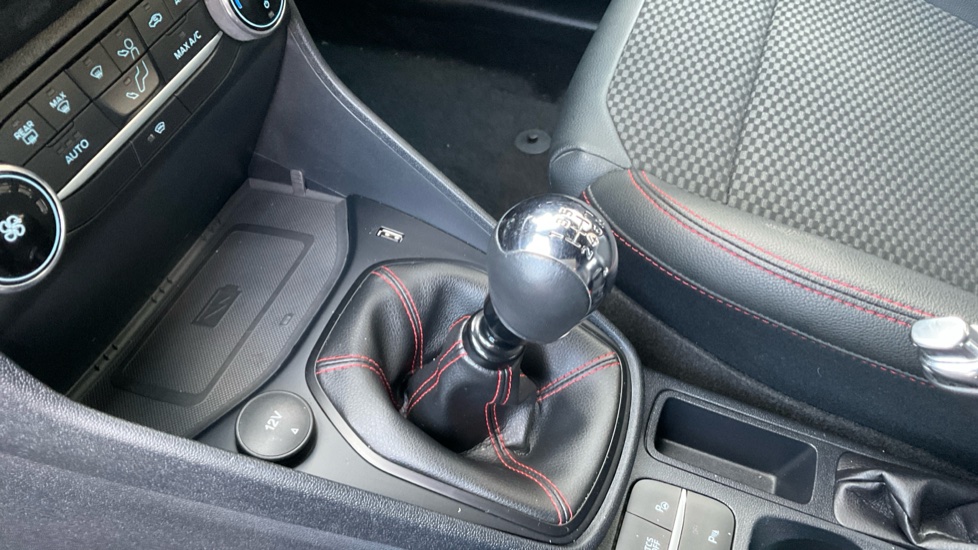 Ford Fiesta 1.0 EcoBoost Hybrid mHEV 125 ST-Line X Edition 5dr Petrol Hatchback - Image 13