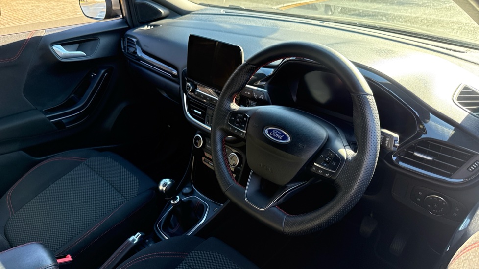 Ford Puma 1.0 EcoBoost Hybrid mHEV ST-Line 5dr Petrol Hatchback - Image 11