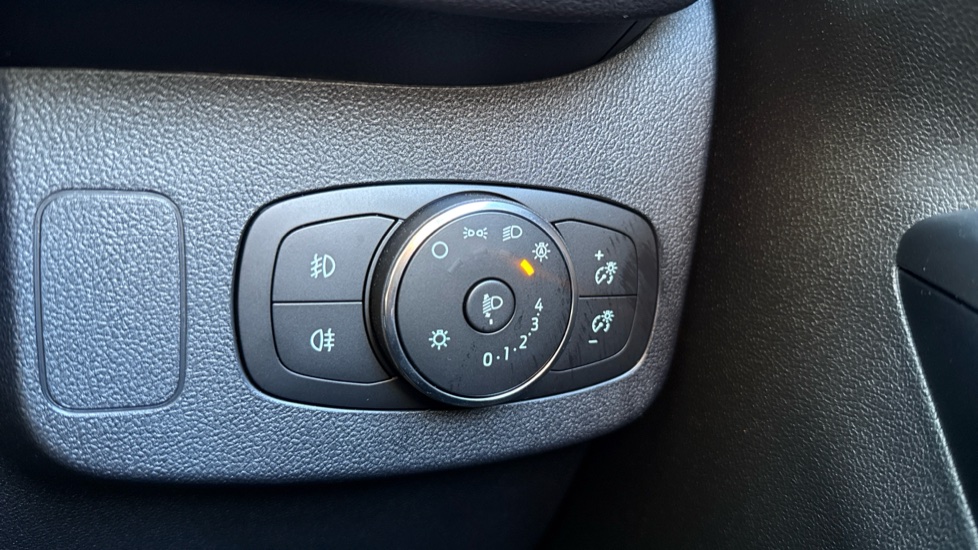 Ford Puma 1.0 EcoBoost Hybrid mHEV ST-Line 5dr Petrol Hatchback - Image 21