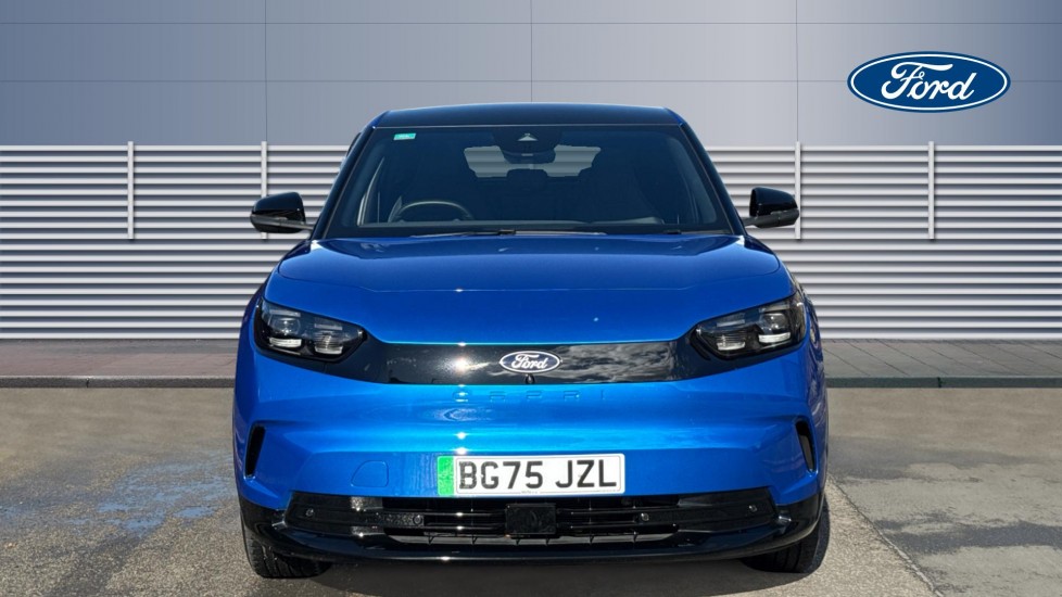 Ford Capri 125kW Premium 52kWh 5dr Auto Electric Estate - Image 3