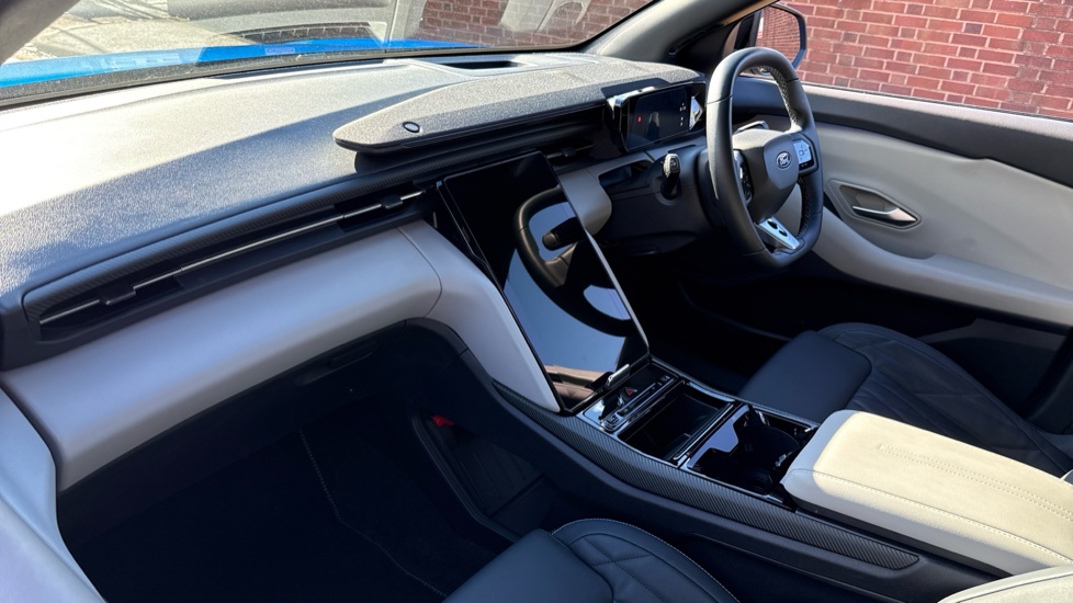 Ford Capri 125kW Premium 52kWh 5dr Auto Electric Estate - Image 9