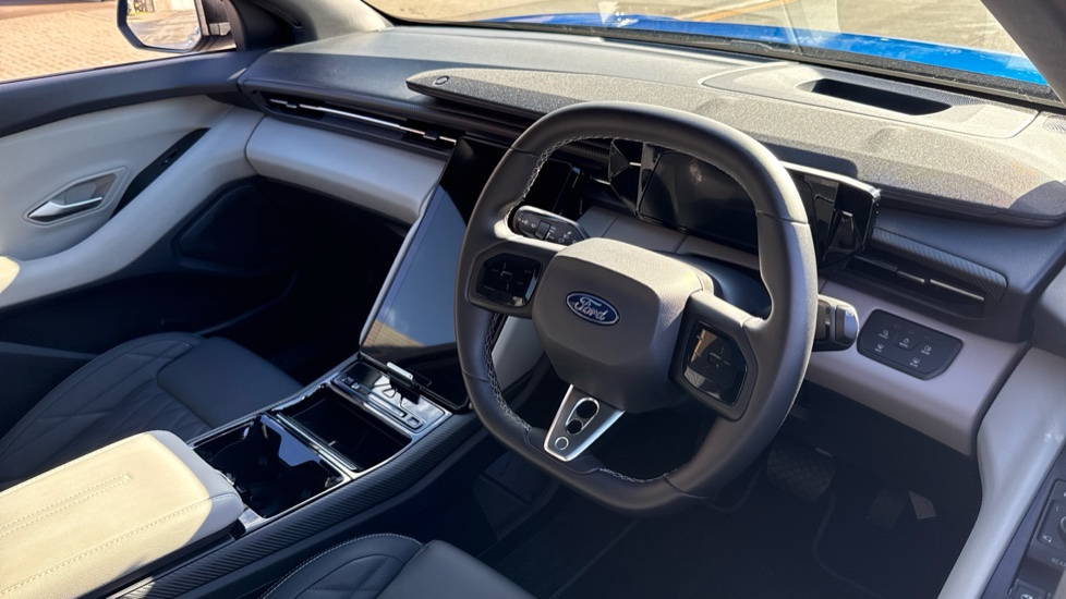 Ford Capri 125kW Premium 52kWh 5dr Auto Electric Estate - Image 11
