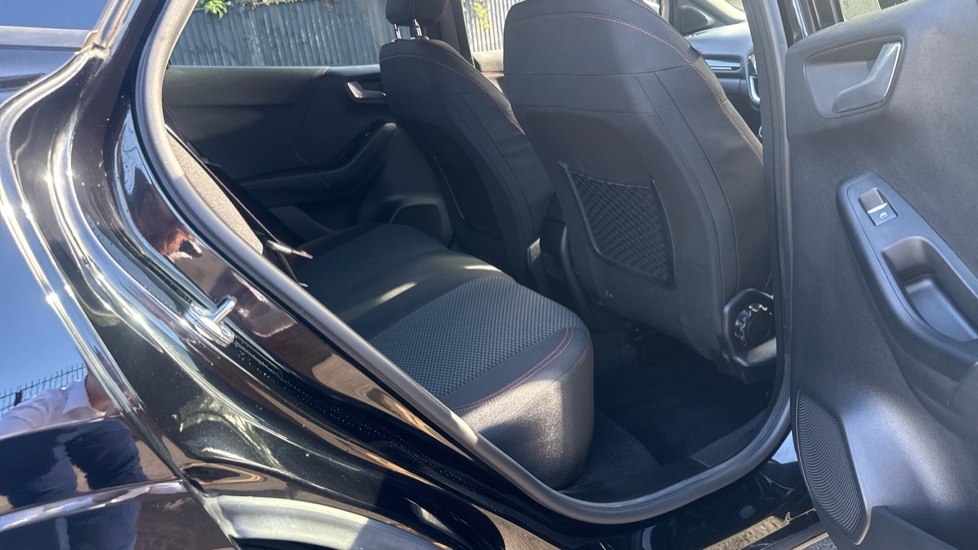 Ford Puma 1.0 EcoBoost Hybrid mHEV ST-Line 5dr DCT Petrol Hatchback - Image 36