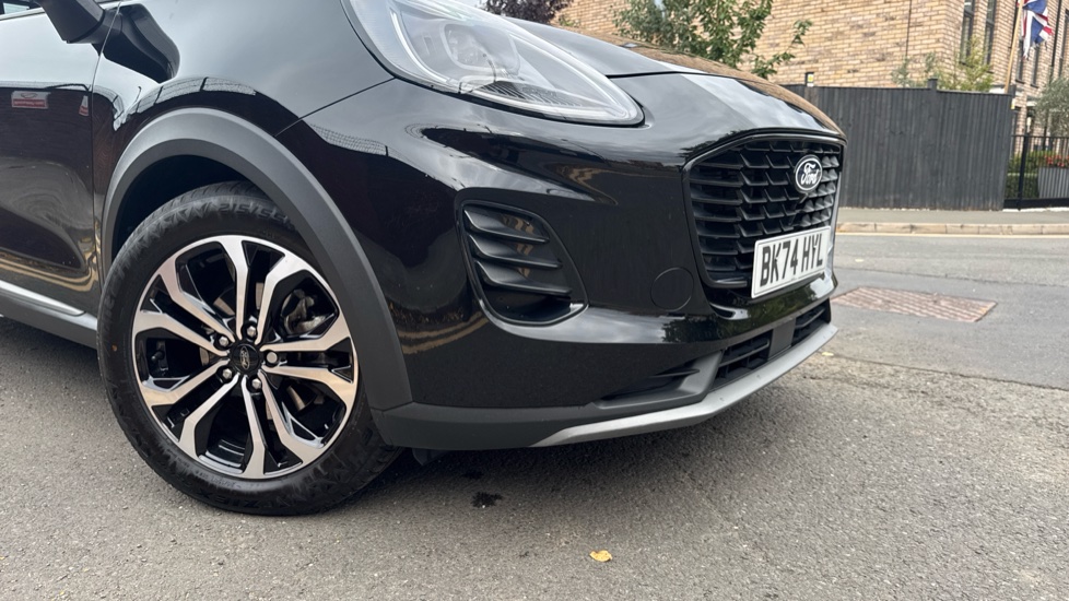 Ford Puma 1.0 EcoBoost Hybrid mHEV Titanium 5dr Petrol Hatchback - Image 37