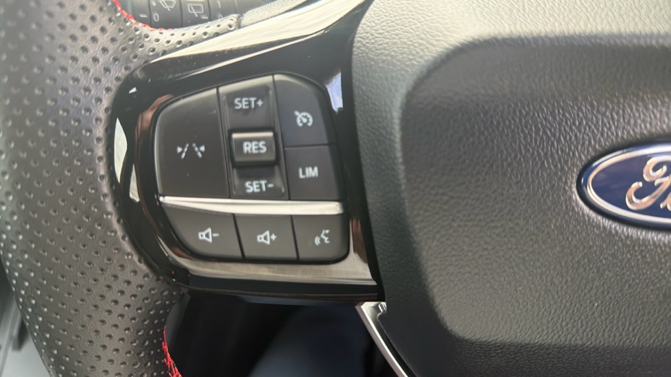 Ford Puma 1.0 EcoBoost Hybrid mHEV ST-Line 5dr Petrol Hatchback - Image 38