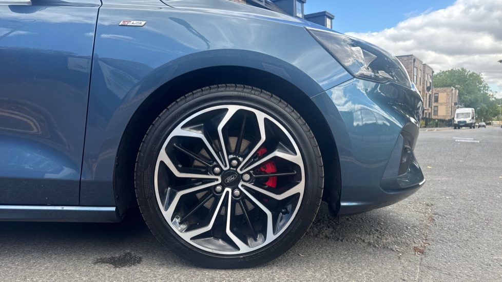 Ford Focus 1.5 EcoBoost 182 ST-Line X 5dr Petrol Hatchback - Image 7