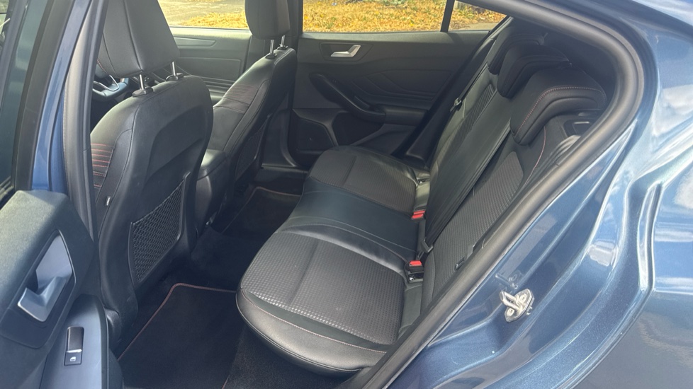 Ford Focus 1.5 EcoBoost 182 ST-Line X 5dr Petrol Hatchback - Image 16