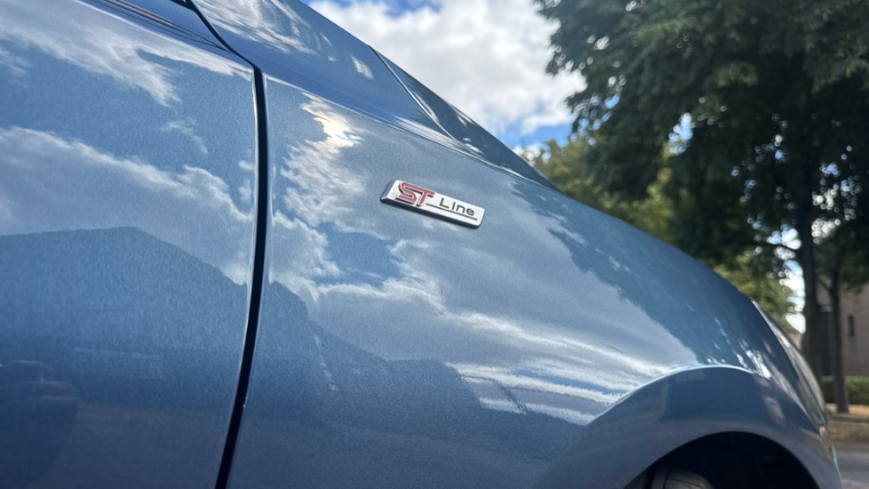 Ford Focus 1.5 EcoBoost 182 ST-Line X 5dr Petrol Hatchback - Image 21