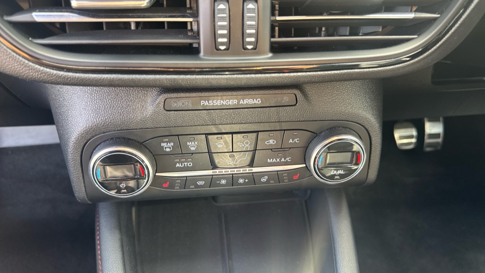 Ford Focus 1.5 EcoBoost 182 ST-Line X 5dr Petrol Hatchback - Image 24