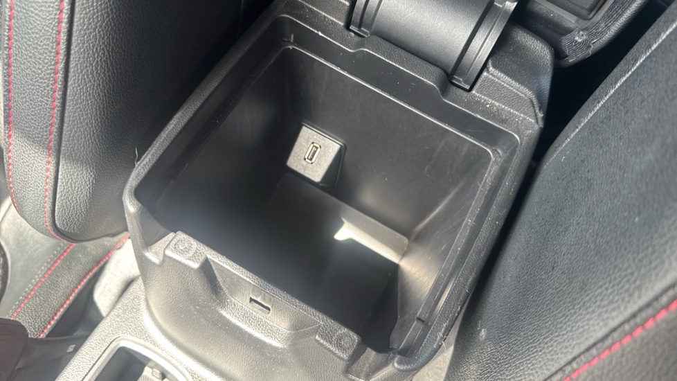 Ford Focus 1.5 EcoBoost 182 ST-Line X 5dr Petrol Hatchback - Image 27