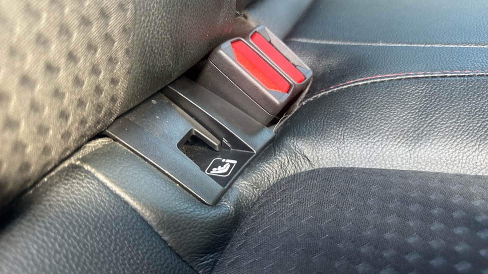 Ford Focus 1.5 EcoBoost 182 ST-Line X 5dr Petrol Hatchback - Image 33