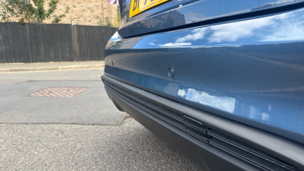Ford Focus 1.5 EcoBoost 182 ST-Line X 5dr Petrol Hatchback - Image 35