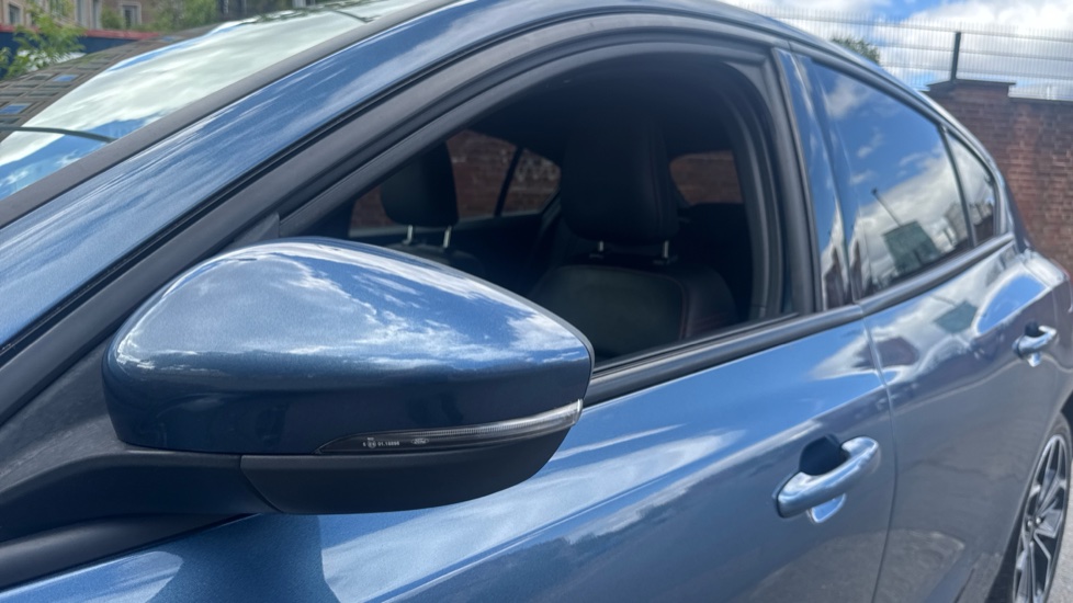 Ford Focus 1.5 EcoBoost 182 ST-Line X 5dr Petrol Hatchback - Image 37