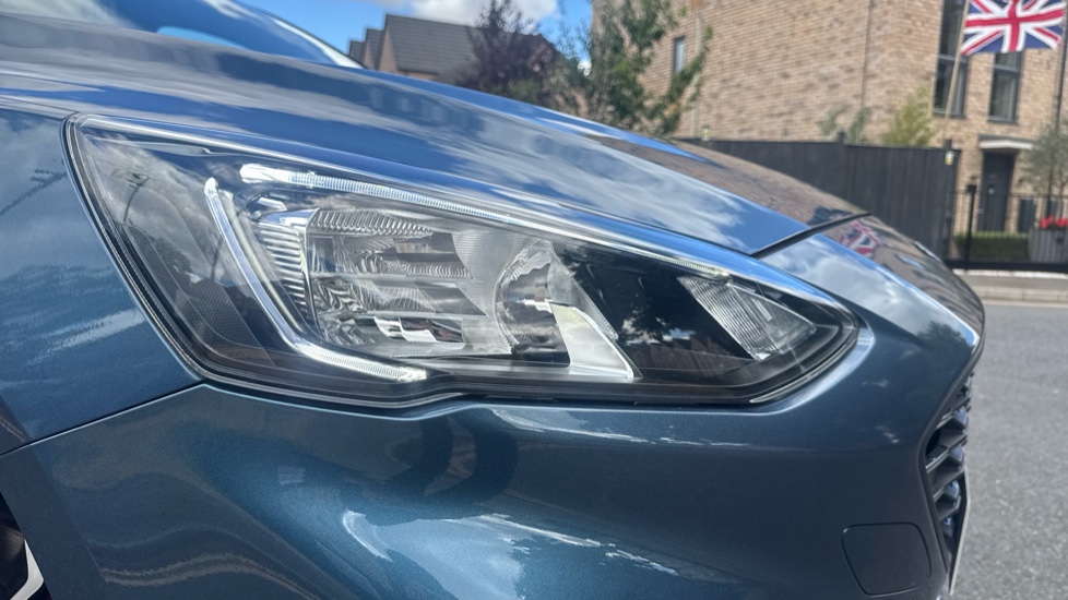 Ford Focus 1.5 EcoBoost 182 ST-Line X 5dr Petrol Hatchback - Image 38